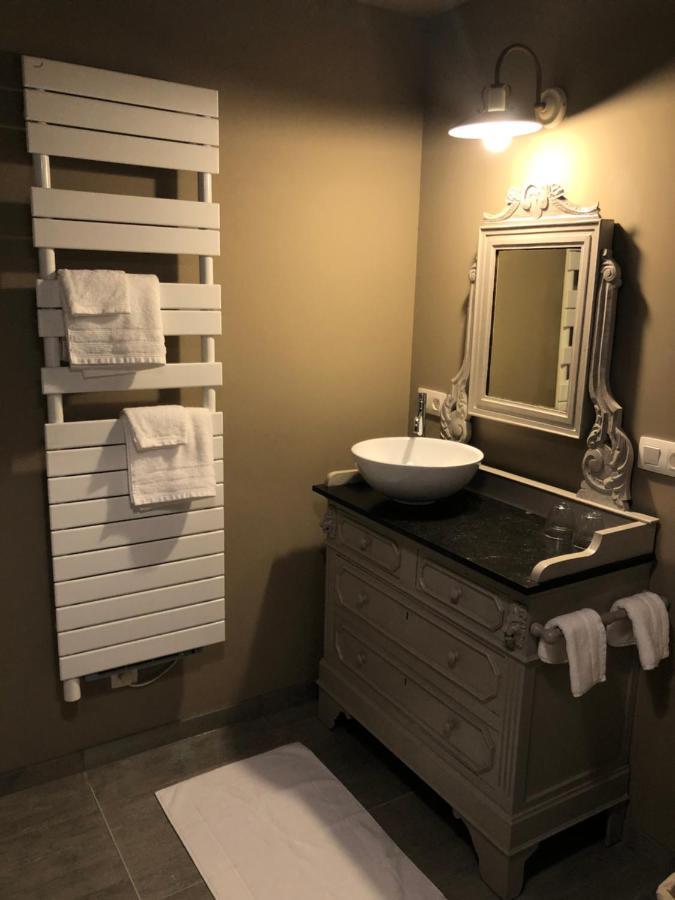 Au Refuge Du Speleo Bed & Breakfast Hotton Dış mekan fotoğraf