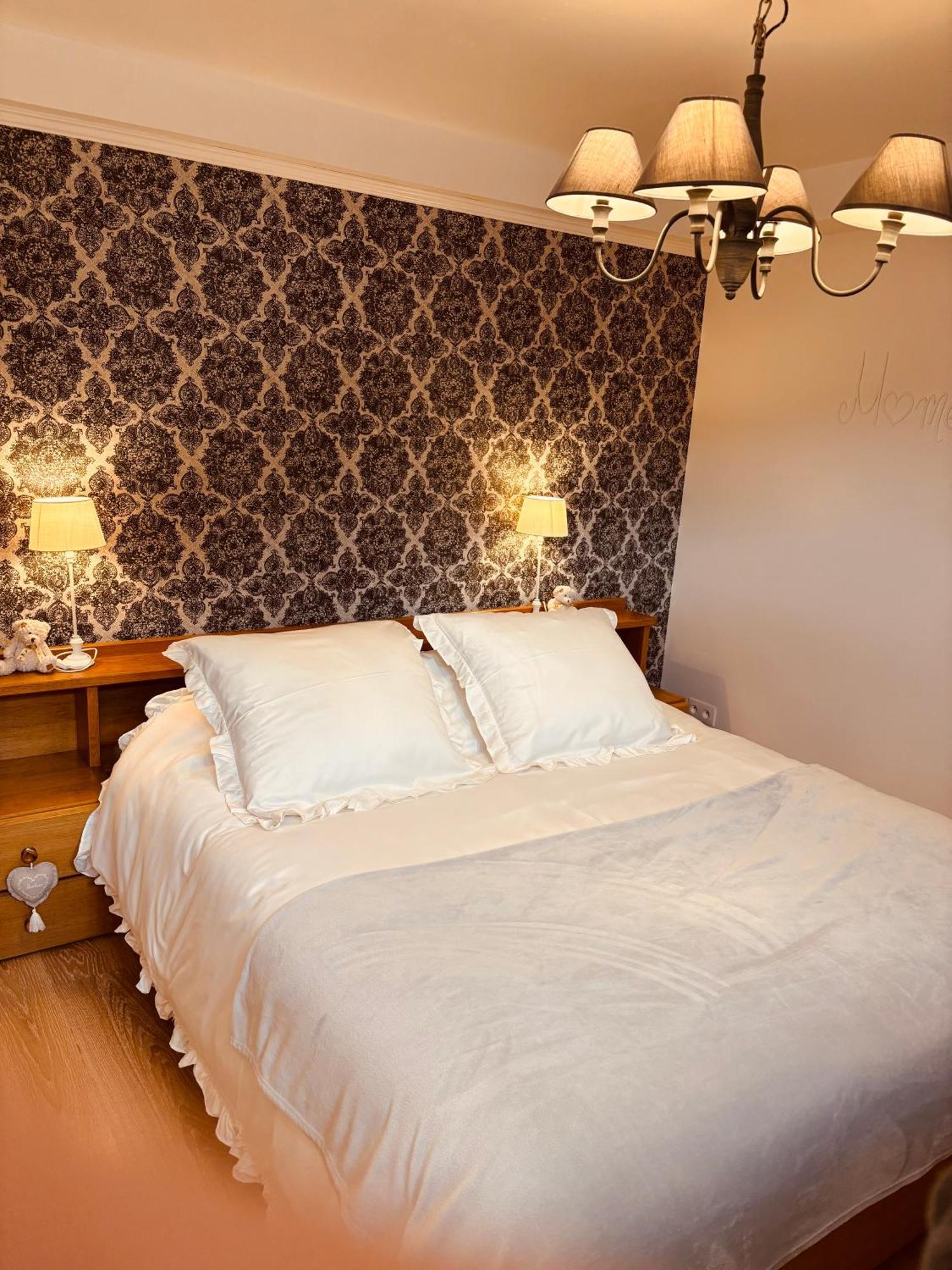 Au Refuge Du Speleo Bed & Breakfast Hotton Dış mekan fotoğraf